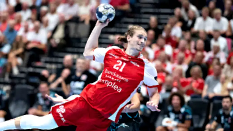 Handball-Star Juri Knorr spielt als Tongadza: Aalborg mit besonderer Trikot-Aktion gegen Hunger