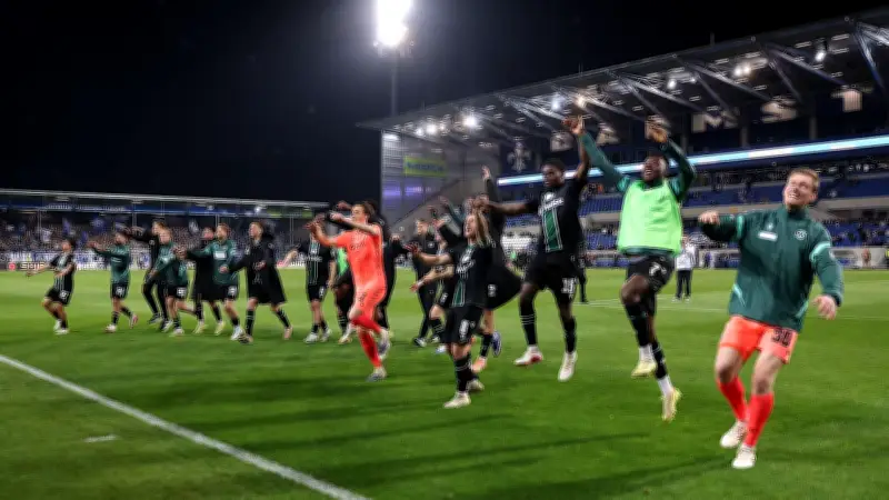 Hannover 96 feiert 130. Geburtstag: Aufstiegshelden blicken optimistisch in die Zukunft