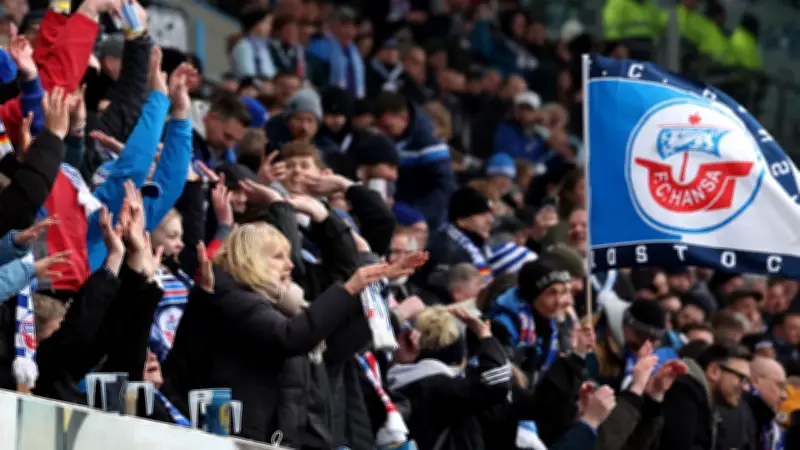Hansa Rostock plant Weltrekord mit 38-Meter-Fischbrötchen und kombiniert Spektakel mit Organspende-Aktion