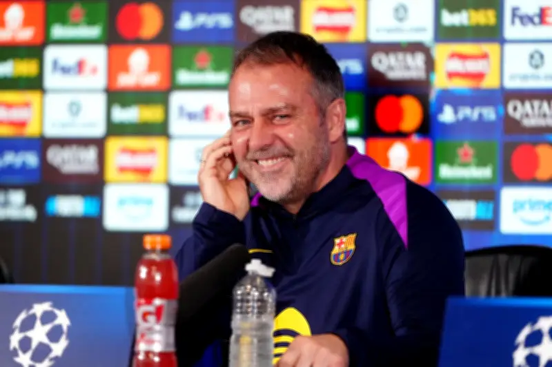 Hansi Flick bestätigt Vertragsverlängerung beim FC Barcelona als Karriereabschluss