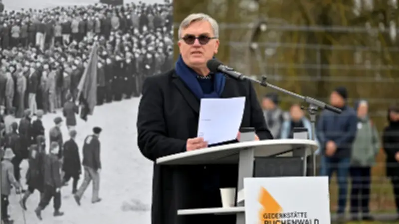 Hape Kerkeling hält bewegende Rede in Buchenwald: Enkel eines Überlebenden bricht das Schweigen