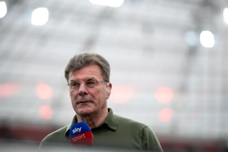 Hecking wehrt sich gegen Großkreutz-Kritik: Wolfsburg-Coach verteidigt Werksverein