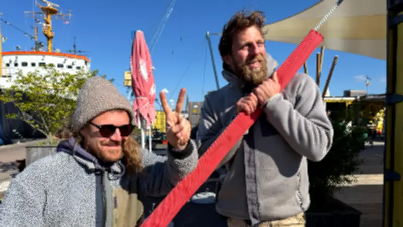 Heringsangeln läutet Saisonstart der Hafendommel in Rostock ein