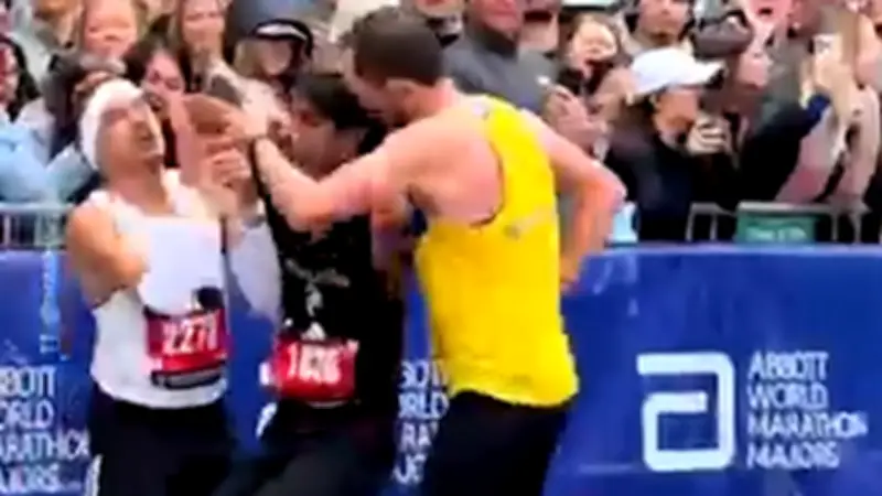 Herzzerreißender Moment beim Boston-Marathon: Läufer bricht kurz vor dem Ziel zusammen