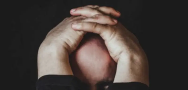 Hirnforschung enthüllt: So entsteht Extremismus im menschlichen Gehirn