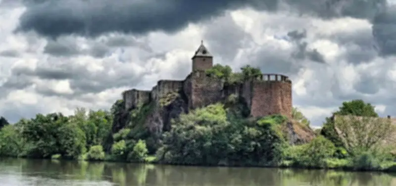 Historische Romane: Johannes Oelßner entführt in das Mitteldeutschland des 13. Jahrhunderts