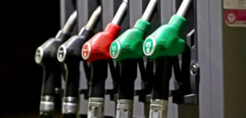 Hohe Spritpreise: Klingbeil und EU-Kollegen fordern Übergewinnsteuer für Energieunternehmen