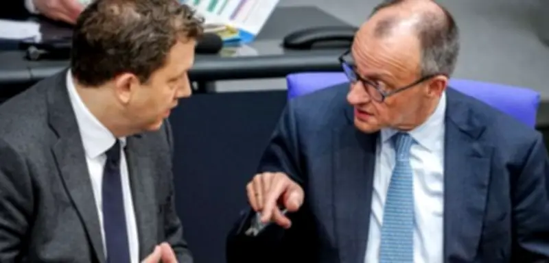 Hohe Spritpreise: Regierung vor schwierigen Entlastungsentscheidungen für Bürger