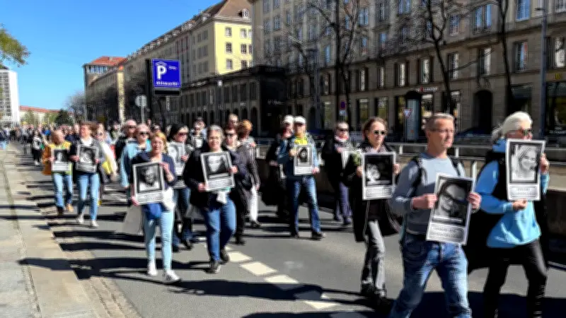 Hunderte gedenken in Dresden der Terroropfer: Vater von erstochener Ann-Marie initiiert Trauermarsch