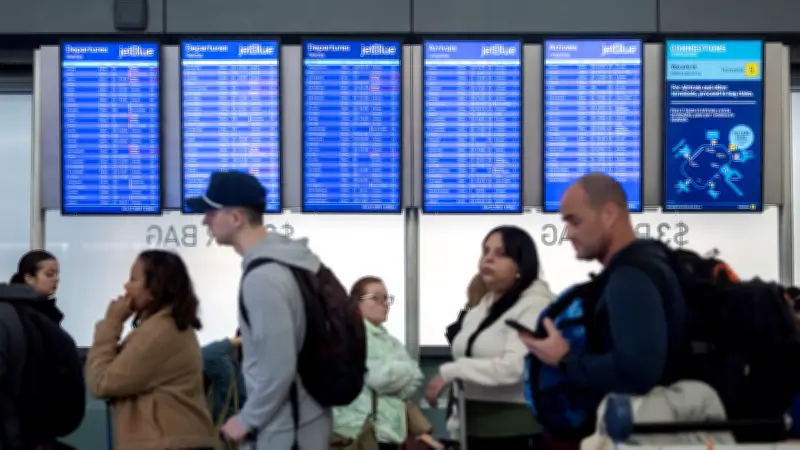 Ihre Rechte bei Flugausfall: Wer zahlt bei Streik und Verspätung?