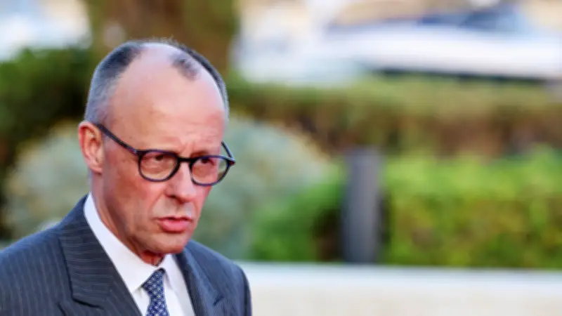 INSA-Politikerranking: Merz stürzt ab – Scholz legt zu