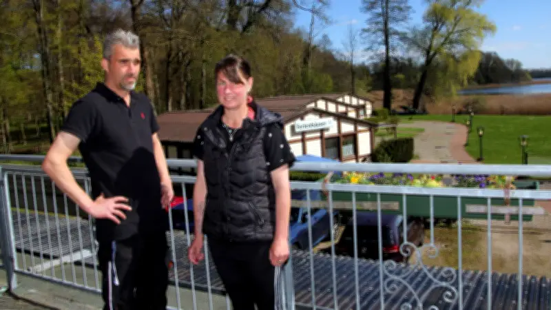 Inselhotel am Dobbertiner See: Sohn übernimmt nach Tod des Vaters