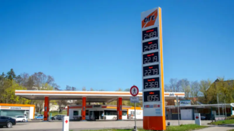 Iran-Entspannung bringt keine Tankpreis-Erleichterung: Preise steigen weiter