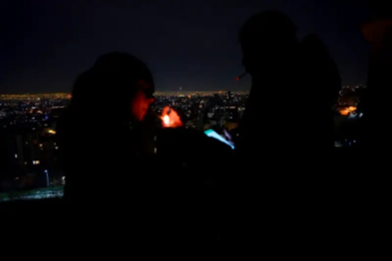 Iran im Wartemodus: Alltag zwischen Krieg und wirtschaftlichem Stillstand