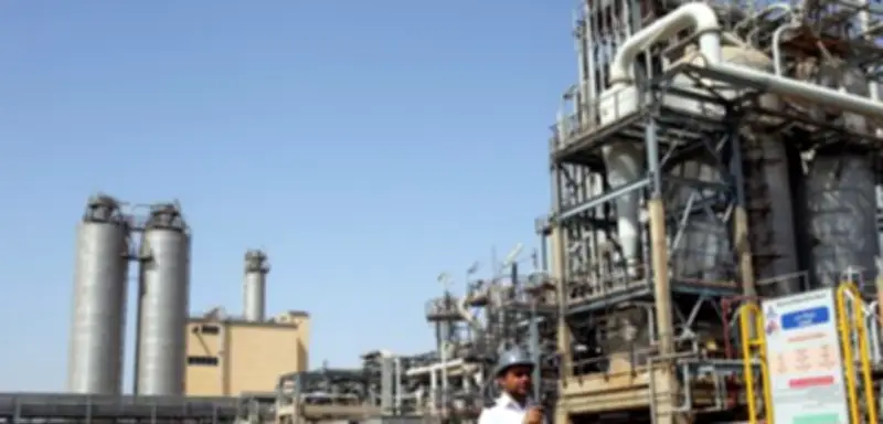 Iran-Israel-Konflikt eskaliert: Chemieanlage bombardiert, Raketen treffen Israel und Kuwait