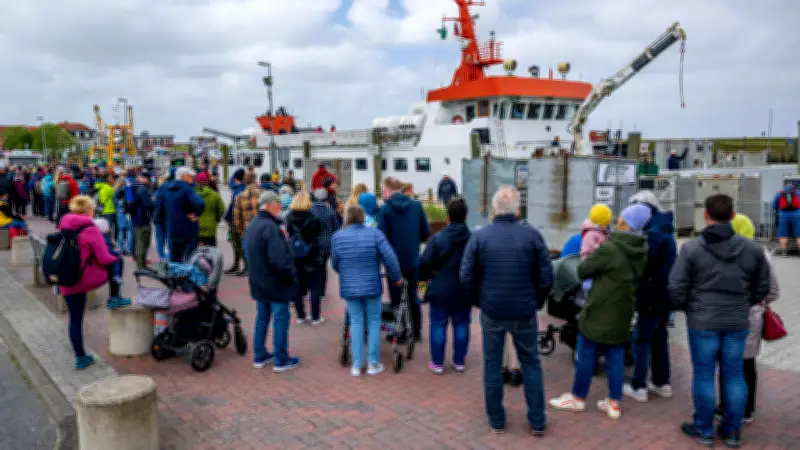 Iran-Konflikt treibt Fährpreise: Spiekeroog-Urlauber zahlen mehr für Nordsee-Überfahrt