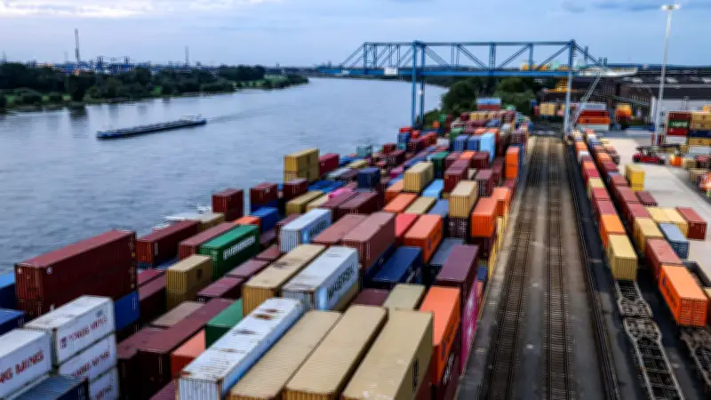 Iran-Konflikt treibt Preise: Jede zweite NRW-Firma erhöht aufgrund von Kriegsfolgen