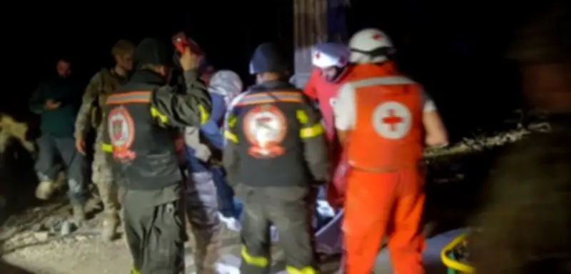 Israelischer Luftangriff im Südlibanon: Drei Tote, darunter Journalistin, Ministerpräsident kritisiert Kriegsverbrechen