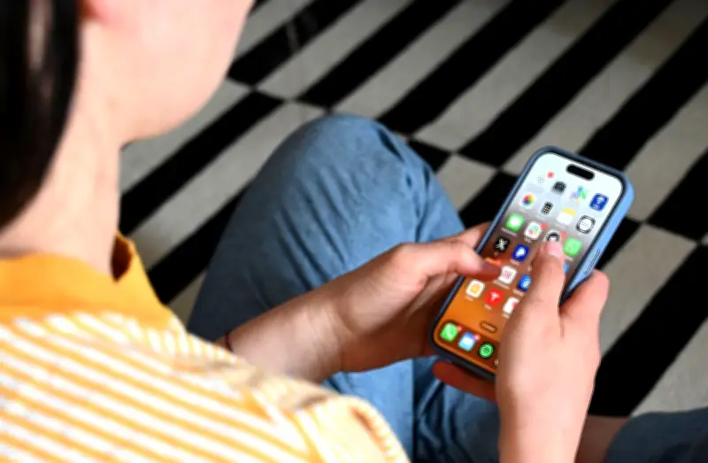 IW-Gutachten warnt: Digitale Mediennutzung beeinträchtigt Bildungserfolg junger Menschen