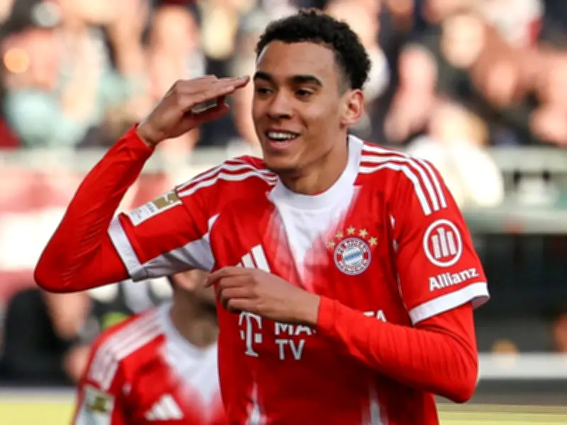 Jamal Musiala bricht Champions-League-Rekord als jüngster deutscher Spieler