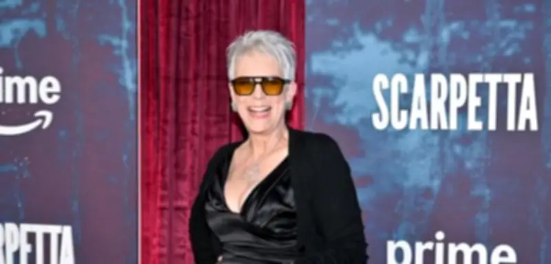 Jamie Lee Curtis kritisiert Schönheitsindustrie: »Sie nutzt unsere Unsicherheiten aus«