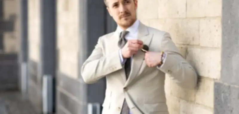 Joe Laschet kritisiert Jogginghosen am Flughafen: 'Das ist nicht euer Schlafzimmer'