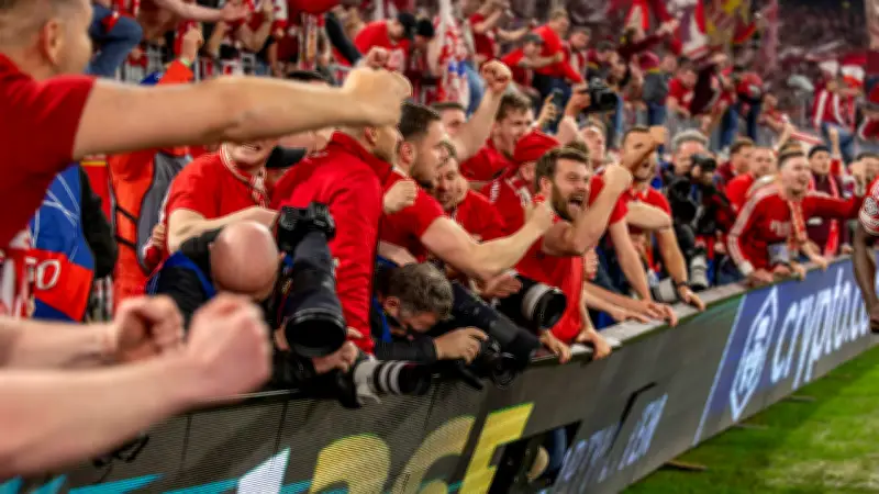 Journalisten-Verband fordert Konsequenzen nach Fotografen-Verletzung durch Bayern-Ultras