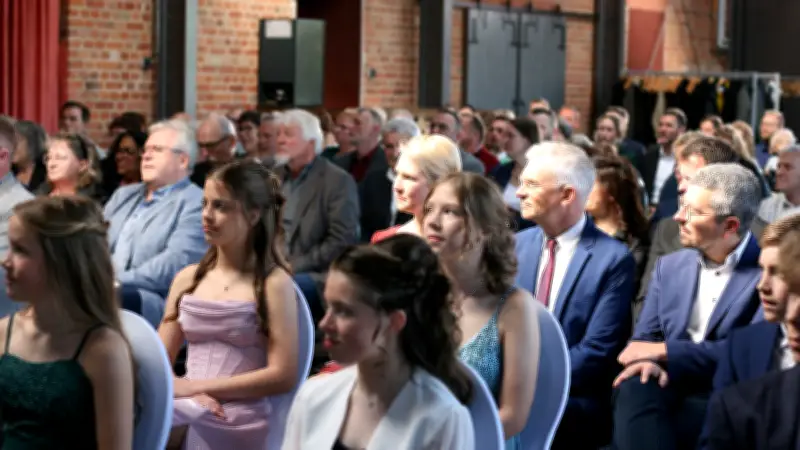 Jugendweihe in Dömitz: Feierstunde mit Ministerpräsidentin und Justizministerin