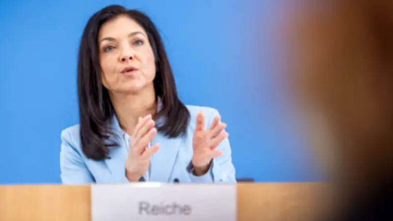 Junge Union präsentiert eigene Steuerpläne – Wirtschaftsministerin Reiche lobt demonstrativ