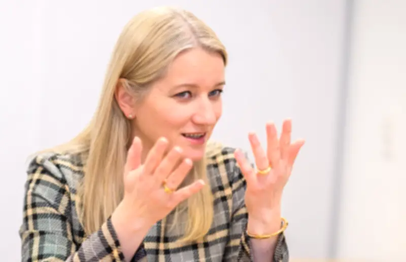 Justizministerin fordert schärfere Strafen gegen KI-generierte Sexvideos und Deepfakes