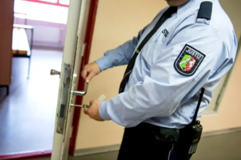 Justizministerin Hubig will Schwarzfahren entkriminalisieren: Ende der Ersatzfreiheitsstrafen?