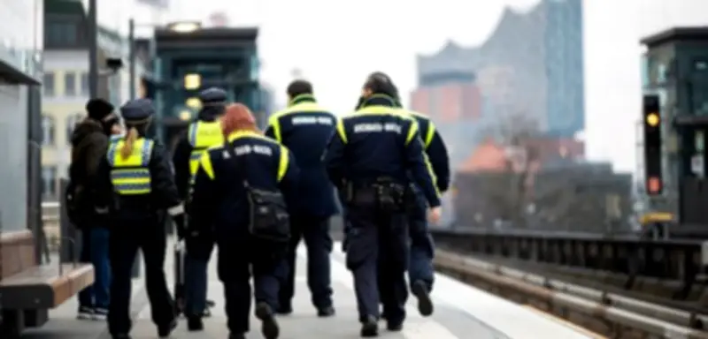 Justizministerin Hubig will Schwarzfahren entkriminalisieren: Kein Gefängnis mehr für Fahrscheinkontrolle