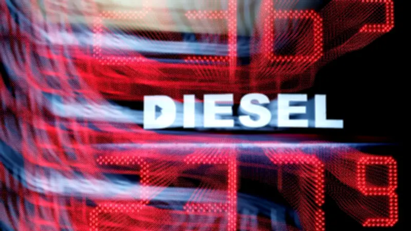 Kartellamt in der Kritik: Warum steigen die Spritpreise trotz neuer Regeln weiter?