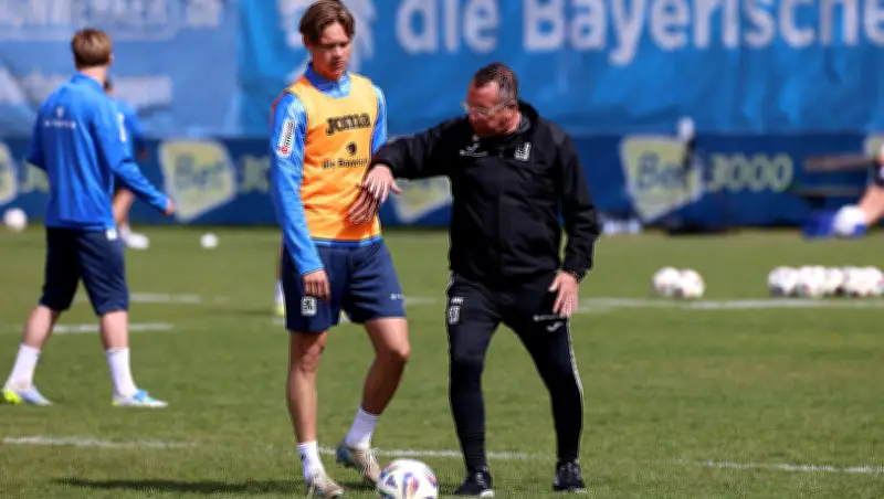 Kauczinski wirbt für TSV 1860: Einsatz und Konstanz gefordert