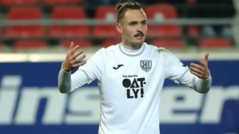 Kehrt Niklas Kastenhofer zum HFC zurück? Das sagen er und Sportchef Meyer