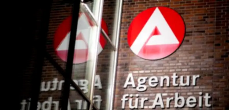 Keine Frühjahrsbelebung: Über drei Millionen Arbeitslose