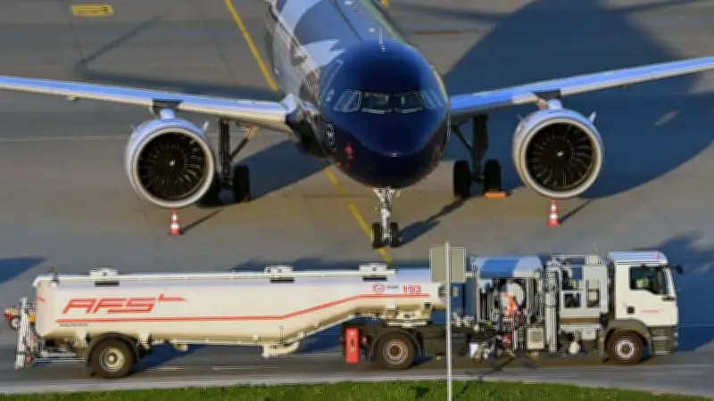 Kerosin-Krise: Droht ein Zuschlag für bereits gebuchte Urlaubsreisen?