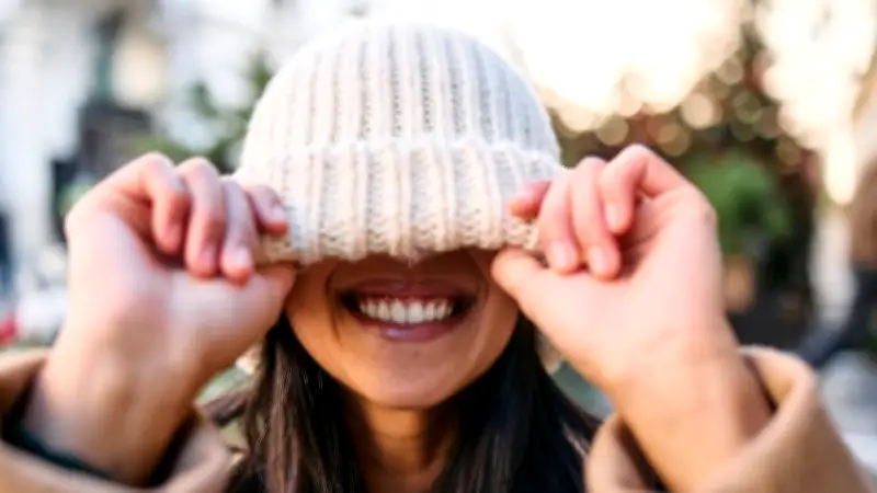 KI-Mütze: Gedankenlesen per Sensoren im Stoff bis 2026?