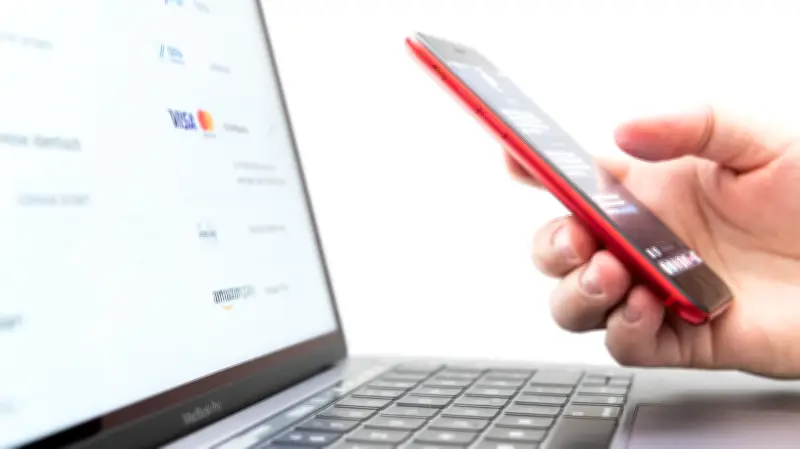 Kleingartenverein verliert 4.300 Euro bei Traktorkauf über Kleinanzeigen