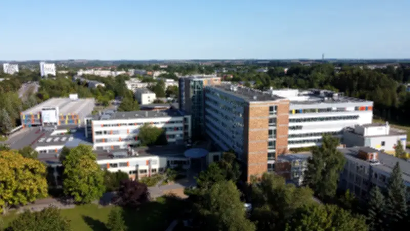 Klinikum Südstadt Rostock: Parkgebühren steigen und digitales Parken startet