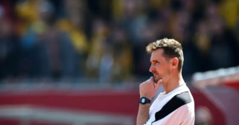 Klose rechnet nach Dresden-Niederlage ab: 'Viel zu träge' - Nürnbergs Trainer kritisiert Spieler scharf