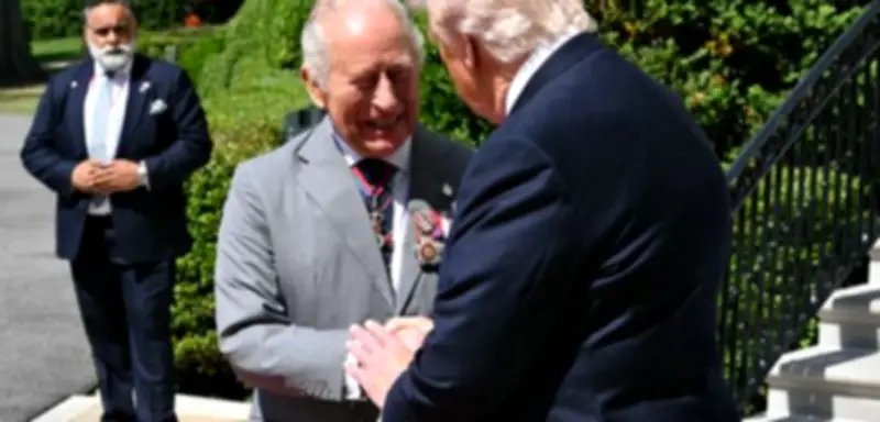 König Charles verabschiedet sich von Trump – Treffen dauert nur sechs Minuten