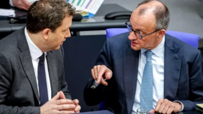 Koalitionsstreit um Spritpreise: Klingbeil vs. Reiche im Schlagabtausch