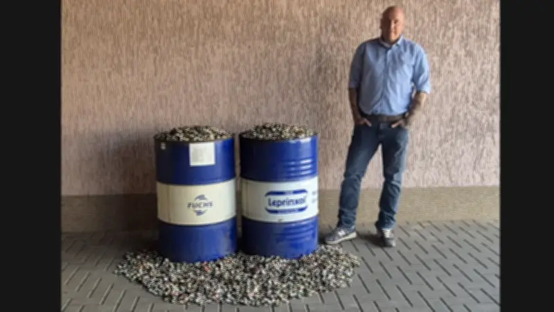 Korken sammeln für den guten Zweck: Steven Holz startet Aktion