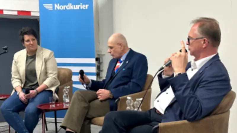 Krawatten und Kartoffeln: Symbolische Wahlkampfschlachten in Anklam