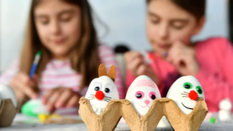 Kreative Osterbastelideen für Kinder: Vier einfache Projekte für die Feiertage