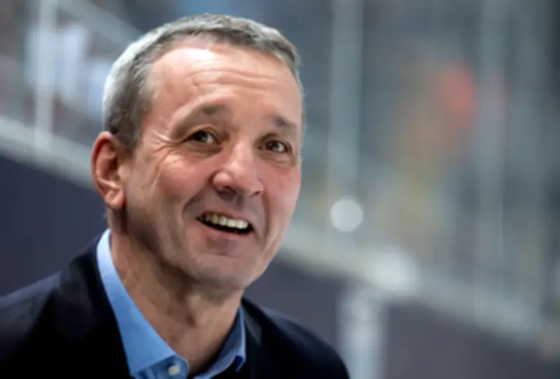 Krefeld Pinguine sind DEL2-Meister: Aufstieg noch ungewiss