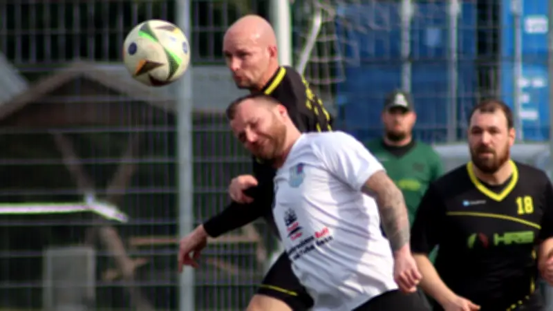 Kreisfußball: Löcknitz weiht Flutlicht gegen Ückeritz ein