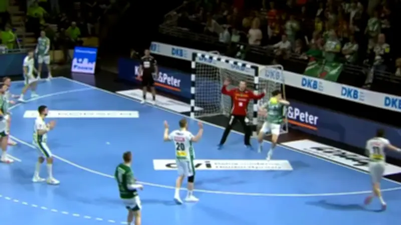 Kretzsche begeistert: Füchse-Tor mit Pirouetten-Einlage wird zum Internet-Hit