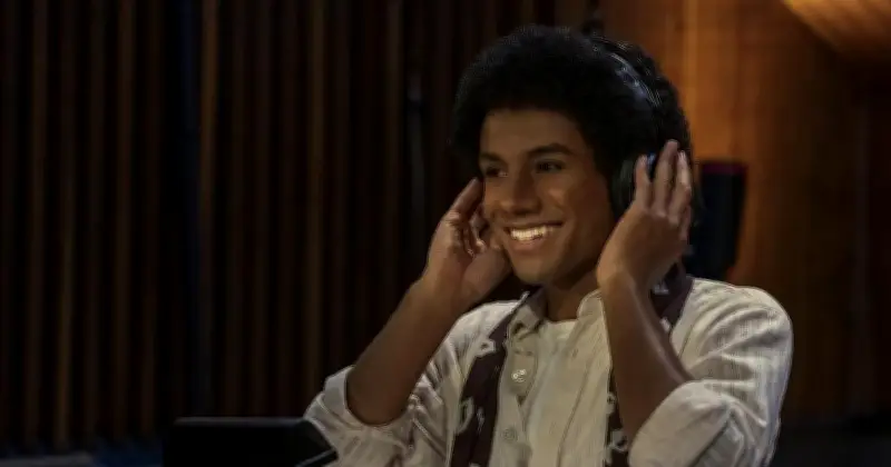 Kritik: Der Gott des Pop - Wie der Film 'Michael' den Zuschauer fesselt und Fragen offenlässt